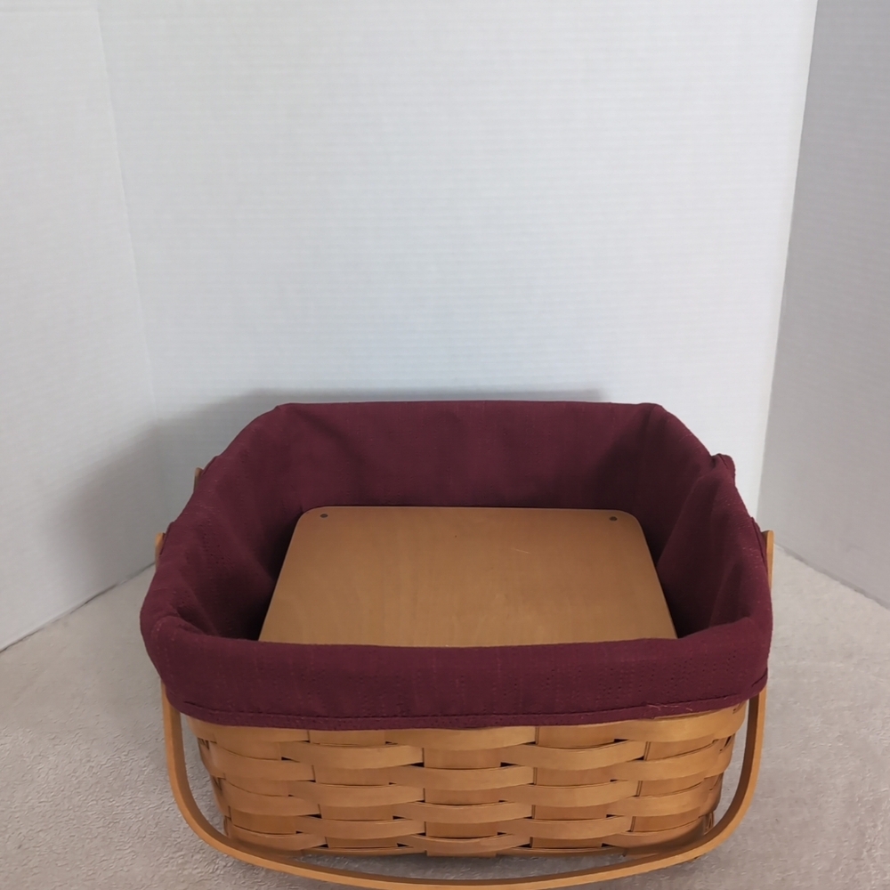 Vintage Longaberger 1997 Cake/pie Basket With Riser And Liner